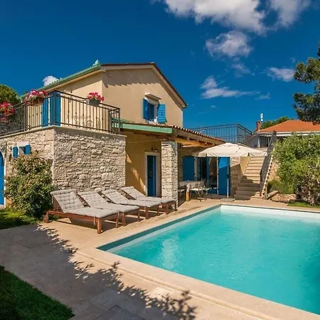 Pinia Comfortable Pinezići